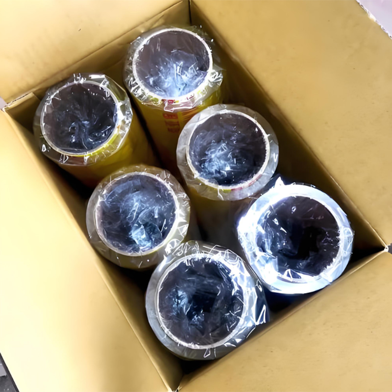 فیلم چسبنده PVC بسیار شفاف